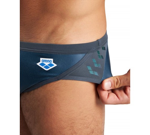 Плавки ARENA ICONIC BRIEF Плавки ARENA ICONIC BRIEF